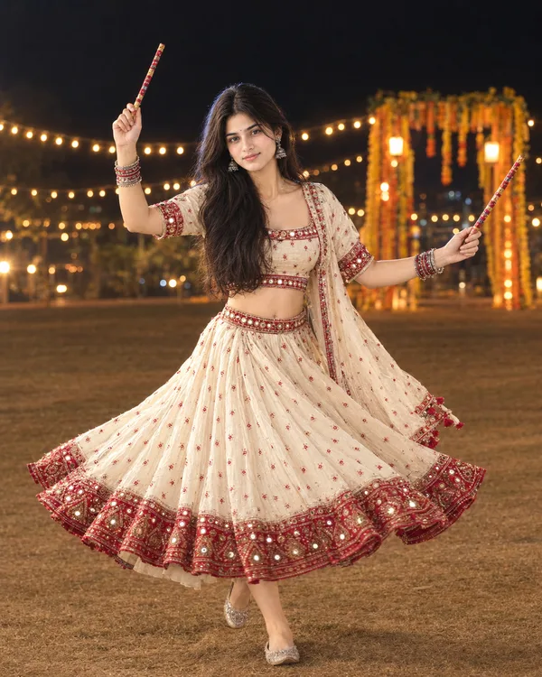 White Mirror Twirl Garba Photo Prompt for Girls